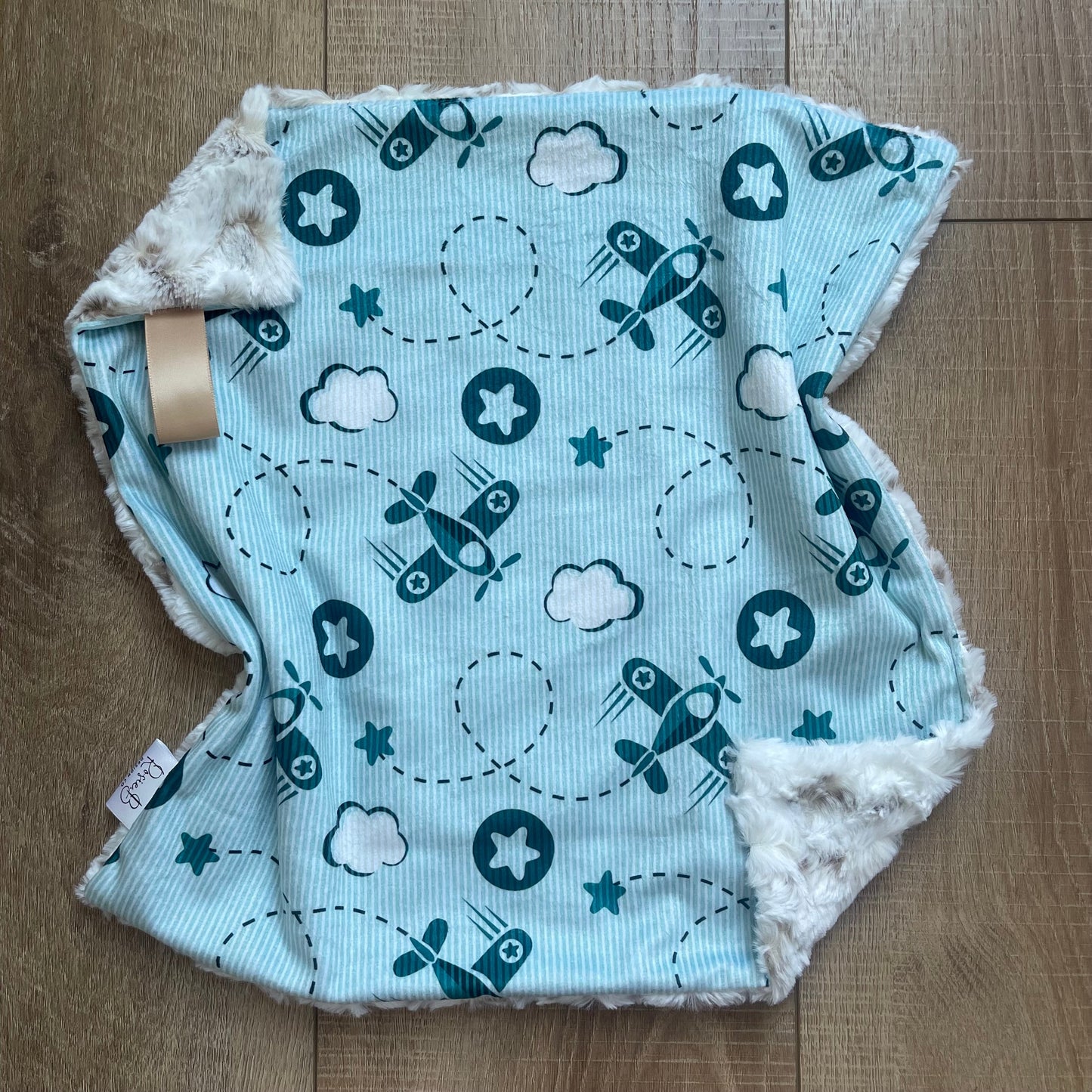 Lovey - Airplane Stripes